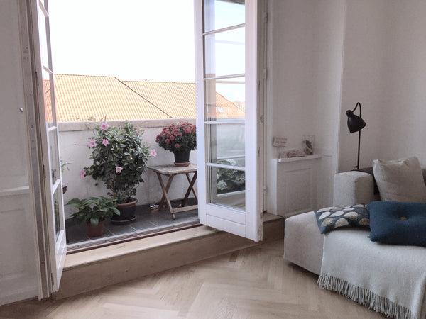 Dejlig lys istandsat herskabslejlighed i 100 år gammel ejendom - 120 m2  øverst  Frederiksberg, Denmark 5-room apartment - bright, spacious cozy n' quiet Entire rental unit vacation rental 10805106