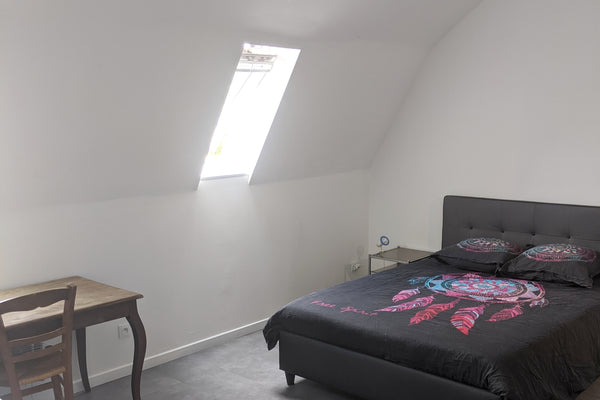 A Eysines (15mn de Bordeaux, 30mn des vignobles, et 40 mn de l'océan en voiture) Bordeaux, France Grande chambre avec baignoire à Eysines Private room in home vacation rental 43670690