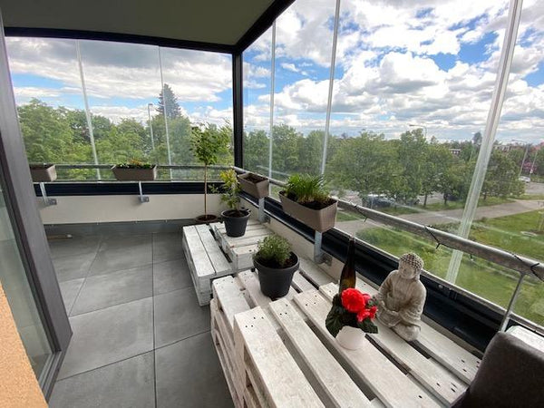 Byt se nachází ve velmi klidné lokalitě Prahy 12.<br />Vhodné pro rodiny s dětmi Prague, Czechia Stylový apartmán s terasou a grilem Entire condo vacation rental 628966800105837266