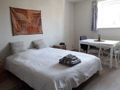 Studio spacieux parfaitement équipé avec kitchenette et douche privée dans une m Brussels, Belgium studio de charme - Atomium-Brussels Expo Private room in home vacation rental 33043364