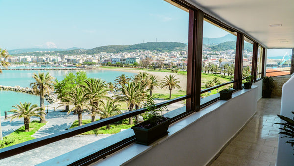 Located right at the picturesque Venetian harbour of Rethymno Old Town, Faros ro Rethimnon, Greece Family Room with Old Venezian Port View Entire rental unit vacation rental 50530988