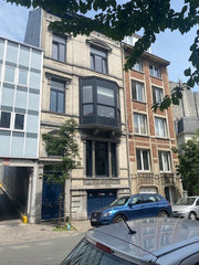 Hello,<br />Magnifique Duplex avec grand jardin de 300m2 dans une spacieuse mais Uccle, Belgium Joli duplex bucolique près du centre de Bruxelles Entire rental unit vacation rental 50398252