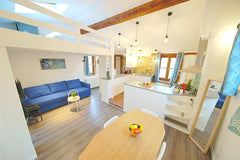 Bel appartement rénové proposant 6 couchages, en plein centre de Lyon dans le qu Lyon, France Le Fernand-Vue panoramique-Sathonay-Terreaux Entire rental unit vacation rental 49621465