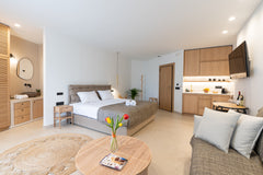 Enjoy a stylish experience at this centrally-located place.<br /><br /><b>The sp  Lovely city center apartment Entire condo vacation rental 596072928403818392