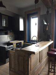 Après un an de travaux avec l'aide de mes amis, ma famille et un ami architecte, Lyon, France Appartement atypique et unique Entire rental unit vacation rental 8964558