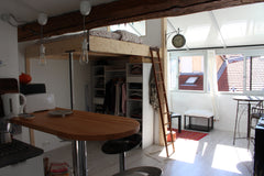 Petit cocon cosy sous les toits, parfait pour un séjour à Lyon! Situé au coeur d Lyon, France Charmant studio au coeur de la Croix-Rousse Entire rental unit vacation rental 21258629