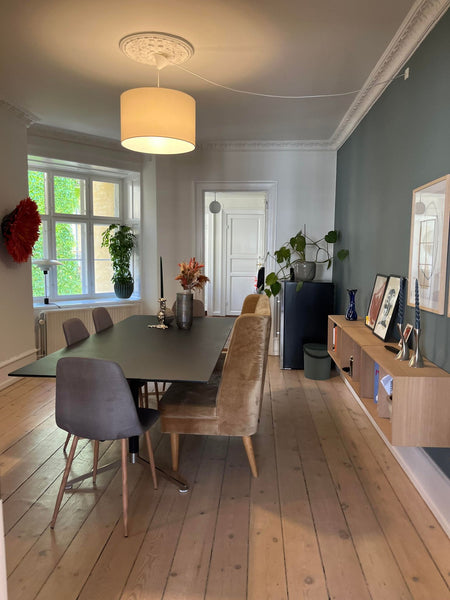 89m2 cozy apartment located in Vesterbro, only few meters from Copenhagen Centra Copenhagen, Denmark Cozy apartment with Tivoli & metro in backyard Entire rental unit vacation rental 23661832