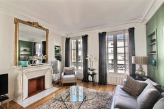 Ideally located in the heart of Saint-Germain des Prés, near the beautiful Jardi Paris, France Charming 3 bedrooms apartment St-Germain-des-Pres Entire rental unit vacation rental 4435815