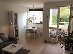 Nyrenoveret og hyggelig 2-værelses lejlighed med god indretning.<br />Pænt, velf Copenhagen, Denmark Cosy apartment in central Cph close to metro st. Entire rental unit vacation rental 34282076