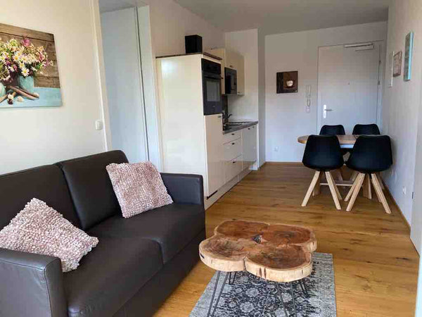 Genieße das einfache Leben in dieser ruhigen und zentral gelegenen Unterkunft. <  Pyramide Balcony 1 Entire rental unit vacation rental 50847898