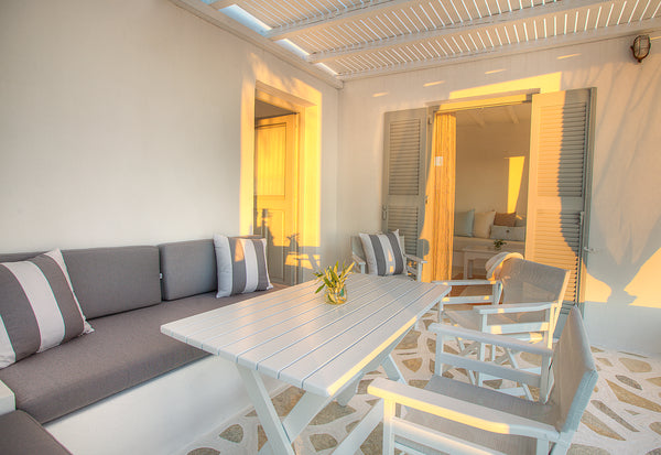 Superior Suites (First Floor | Partial Sea View). Comfortable two-room suite ide  Deluxe Suite Partial Sea View Room in boutique hotel vacation rental 30390860