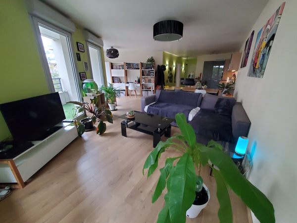 A 100 m du métro. Bel appartement de 65m² tout équipé avec sa terrasse de 15m².< Lyon, France Bel espace à 100 m du métro Entire rental unit vacation rental 754167203622450330