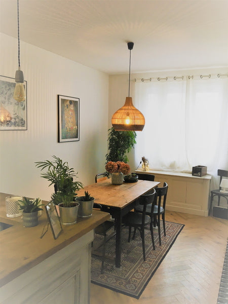 Située à 15mn à pied de la place Gambetta, à 10mn de l’arrêt barrière du Médoc d Bordeaux, France Charmante maison de ville aux portes du centre Entire townhouse vacation rental 50862406