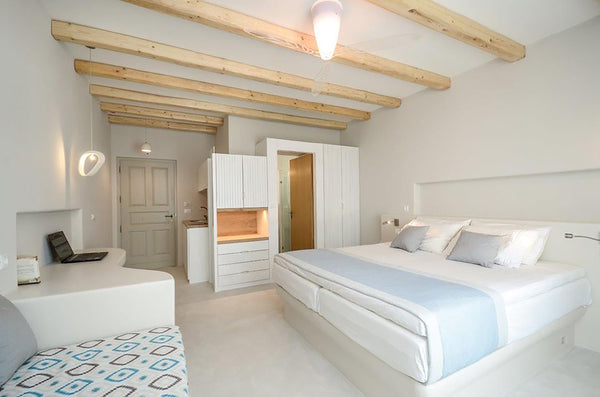 This junior suite features a private entrance, a fully equipped kitchenette, air  Spacious Residence Side Sea View Entire rental unit vacation rental 13012378