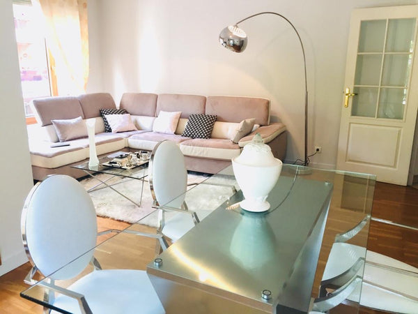 Appartement standing très lumineux situé en face du Parc de la Tête d’Or. <br /> Lyon, France Lyon 6eme appartement standing vue Parc Tête d’Or Entire condo vacation rental 34284647