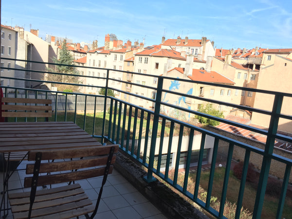 Charmant T2 de 54m² dans immeuble récent, au cœur du 9ème arrondissement de Lyon Lyon, France Appartement cosy & lumineux de 54m² Entire rental unit vacation rental 9162885