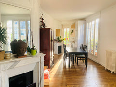 L'appartement est situé dans un immeuble parisien des années 1920, dans un quart Paris, France Appartement d’architecte lumineux Paris 18ème Entire rental unit vacation rental 3751006