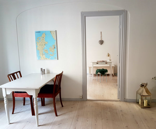 A few minutes from Copenhagen Central Station<br />Please have a look at the pic Viborg, Denmark Central & cozy - trendy Vesterbro!! Entire condo vacation rental 670328882713048772