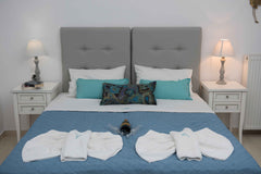 The Dora Apartments is a family business located in Ligaria, outside from Herakl  Studio with garden view ,50 m  from the beach Room in aparthotel vacation rental 44332417