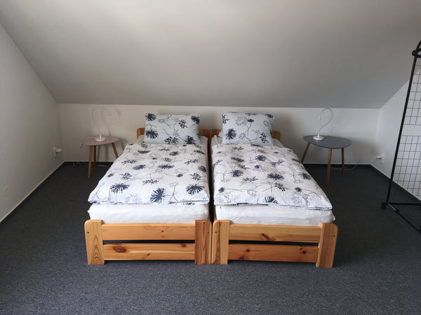 Náš rodinný dům se nachází ve velmi klidné čtvrti Dolní Chabry v Praze 8. Doprav Prague, Czechia Pension u Knížků Private room in home vacation rental 4629770