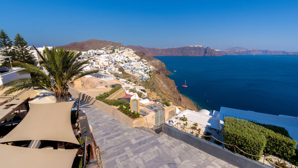 Featuring a hot tub, Oia Captain's Villa is a Cycladic-style villa situated in O Greece Captain's Villa |In the heart of Oia|Caldera View| Cycladic home vacation rental 25224485