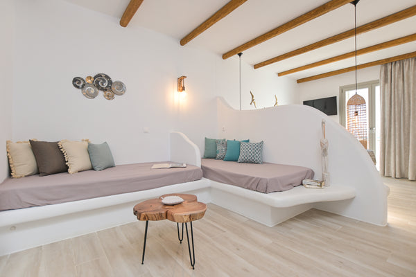 Just a step away from Plaka Beach, Deluxe Quadrable Suite offers 1 king size dou  Plaka Beachfront Deluxe Suite Sea View 4 pax Entire serviced apartment vacation rental 595422466828912973