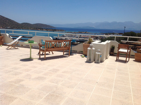 Spacious apt with 2 bedrooms, living room, kitchen and bathroom. There is aircon Heraklion, Greece Apt in Elounda for cosy vacation. Entire rental unit vacation rental 7462633