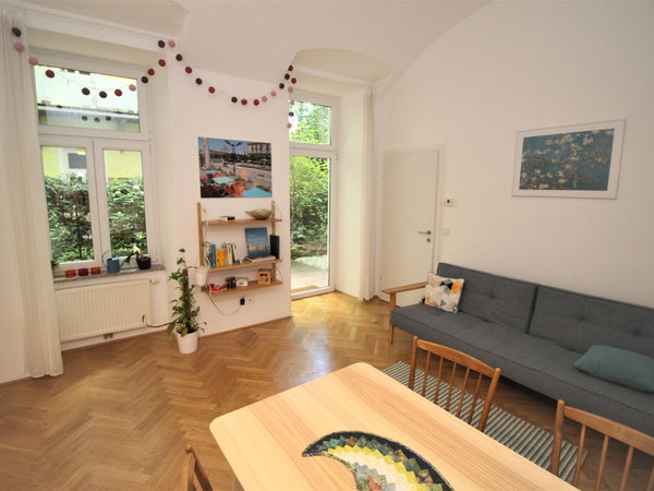 Note: You can directly book the best price if your travel dates are available, a Austria City Oase Garden for 4 persons Entire rental unit vacation rental 604027445640370960