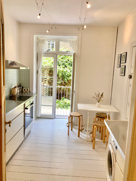 Tæt på centrum, havn, strand og grønne arealer. <br />Kort til metro, bus og ind Kastrup, Denmark Rummelig stuelejlighed med skønt gårdmiljø Entire condo vacation rental 671665488778681921