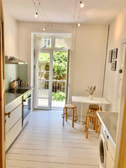 Tæt på centrum, havn, strand og grønne arealer. <br />Kort til metro, bus og ind Kastrup, Denmark Rummelig stuelejlighed med skønt gårdmiljø Entire condo vacation rental 671665488778681921