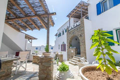 SEIRINES......Καλώς Ορίσατε στο Seirines Studio&Apartments.Τα διαμερίσματα βρίσκ Greece SEIRINES APARTMENTS TINOS 2 NEXT TO THE SEA Entire rental unit vacation rental 41797238