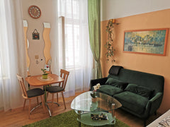 Cozy apartment near the METRO station Westbahnhof (5-10 min.),<br />1 min. to th Vienna, Austria Charming Apartment near Metro & Schönbrunn Palace Entire rental unit vacation rental 21483958
