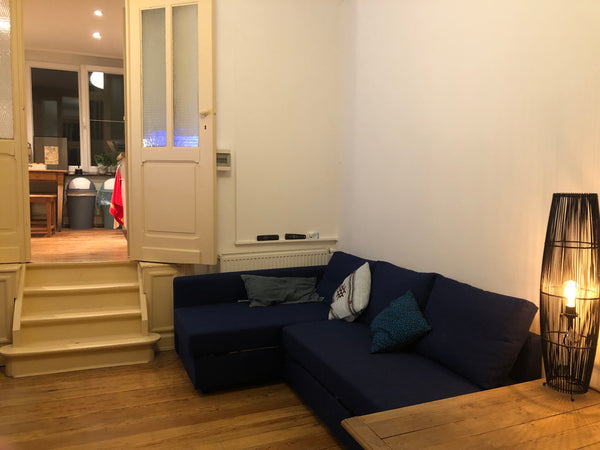 Petit appartement avec balcon à 10 minutes du centre-ville et à 2 minutes à pied Brussels, Belgium Appartement frais et cosy à 20min à pied du centre Entire rental unit vacation rental 587652946112393877