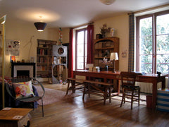 Welcome to one of the most popular districts of Paris : Faubourg St Antoine. Str Paris, France Artist apartment at Paris Bastille Entire rental unit vacation rental 6434042