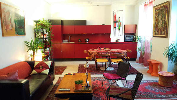 Our apartment is a picturesque Parisian apartment. At the end of a calm, charmin Paris, France Large 1 bedroom apt in calm courtyard Entire rental unit vacation rental 16155271