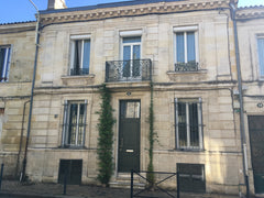 Une grande maison avec une terrasse de toit en plein centre-ville !<br />Nous pr Bordeaux, France Chambre avec petit-déj à Bordeaux centre Private room in home vacation rental 17790233
