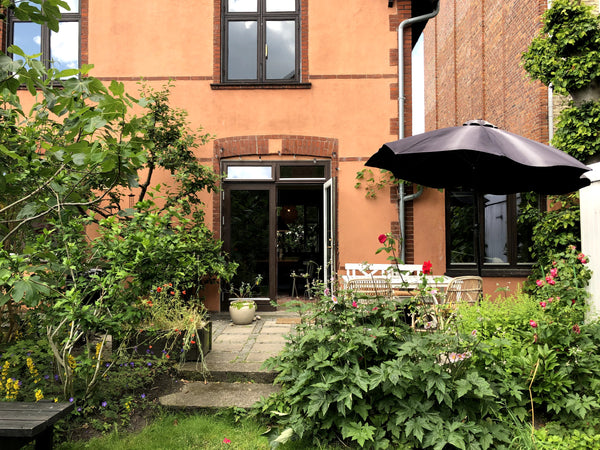 Smuk villalejlighed i hus 900 m fra Strand og 200 m fra  Metro. <br />I lejlighe  Skøn villalejlighed med have tæt på strand/metro Entire condo vacation rental 661980493689498362