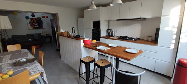 Charmante et grande maison de 160M2. Vous serez dans 4 chambres climatisées, ave Bordeaux, France Maison 4 CH+ 2SDB+CLIM+TRAM+GARE+FIBRE+PARKING OPT Entire townhouse vacation rental 600623015532213593