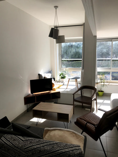 Spacieux studio récemment rénové en plein coeur de la ville. Peut accueillir jus Lyon, France Spacieux studio secteur HALLES PAUL BOCUSE Entire rental unit vacation rental 53306580