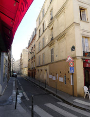 Mon logement est proche de Parc de Belleville. Vous apprécierez mon logement pou Jerusalem, Israel Rue des Cascades Paris 20e, apartment chaleureux Private room in rental unit vacation rental 15906096