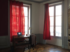 Dans un grand appartement lyonnais typique, je loue une chambre très lumineuse a Lyon, France Chambre privée dans grand appartement lyonnais Private room in rental unit vacation rental 22288153