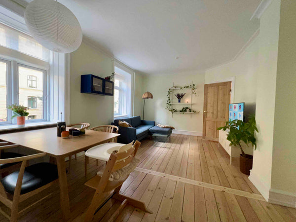 A bright, child-friendly, three-room apartment in central Copenhagen. Located in Copenhagen, Denmark Bright, cozy apartment in central Frederiksberg Entire rental unit vacation rental 38972544