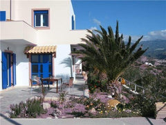 Erg rustig en uniek gelegen appartementen met een fanastisch uitzicht.<br /><br   Villa Aliki, big apartments, great view Entire rental unit vacation rental 40993737