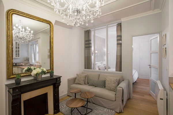 You will be charmed by a beautifully renovated building with Art Deco doors from Paris, France Amazing flat in Montmartre! Entire rental unit vacation rental 3859113