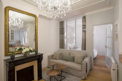 You will be charmed by a beautifully renovated building with Art Deco doors from Paris, France Amazing flat in Montmartre! Entire rental unit vacation rental 3859113
