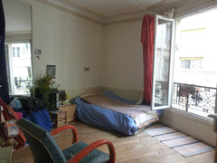 Appartement situé à l'entrée du parc des Buttes-Chaumont, agréable et tout équip Bordeaux, France Appartement Buttes-Chaumont Entire rental unit vacation rental 9631626