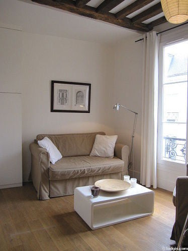 Cet appartement confortable de 38m² orienté plein sud, est situé Rue Saint André Paris, France Bel appartement cosy au cœur du quartier latin Entire rental unit vacation rental 6726436