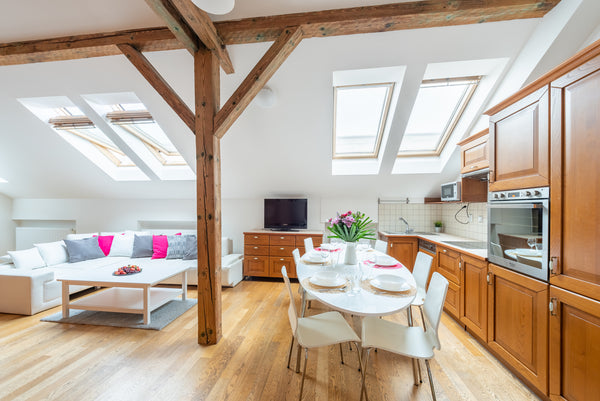 Centrally located 147 m2 amazing attic apartment up to 16 persons, WIFI + A/C in  Poppy Apartment Entire rental unit vacation rental 34802058
