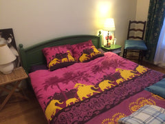 Je vous propose une chambre cosy dans mon appartement dans un quartier animé, ch Paris, France Comme Chez Vous Private room in rental unit vacation rental 10655409