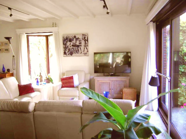 charming&cosy country house,in a quiet&green residential area, nearby the Port o Zwijndrecht, Belgium stylish private country house, 5k Port of Antwerp! Entire home vacation rental 33246294